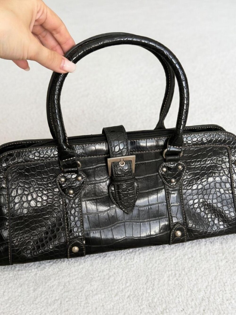 Vintage y2k black croc embossed shoulder bag
